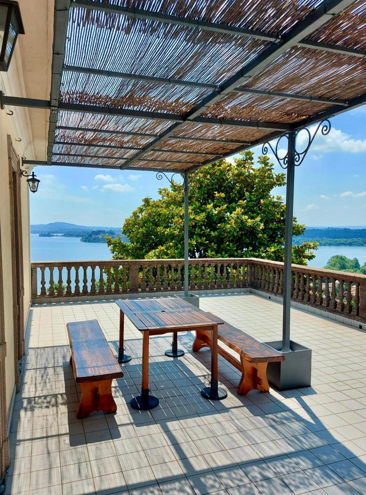 Ferienwohnung Terrazza Mirabella Gavirate Exterior foto